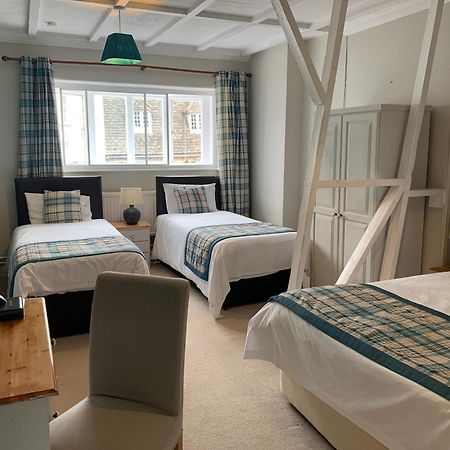 White Hart Hotel Cricklade Buitenkant foto