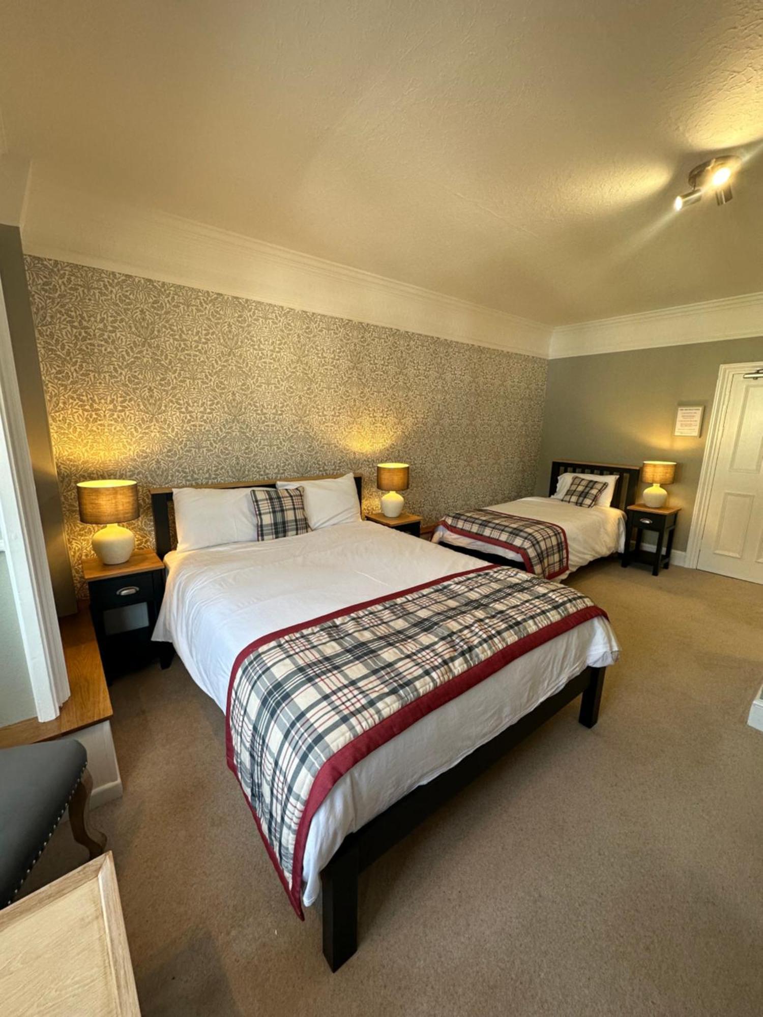 White Hart Hotel Cricklade Buitenkant foto
